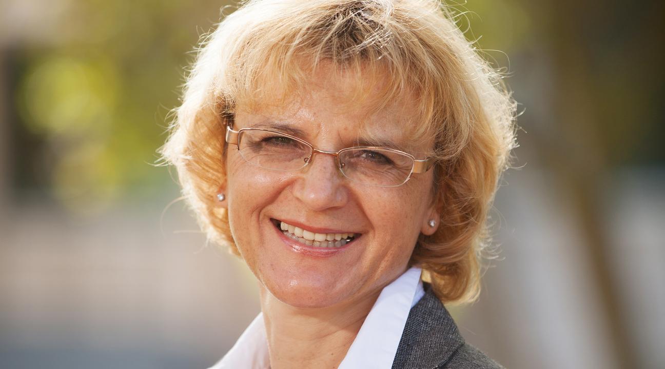 faculty_renata_schaefer